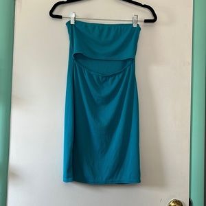Mini strapless dress with cutout